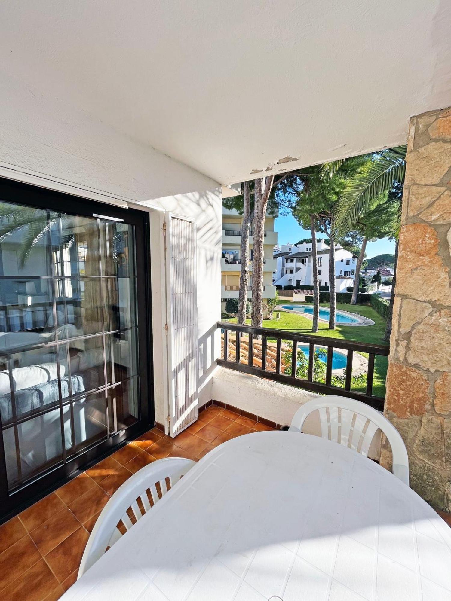 Apartamento En La Escala Con Piscina Y Parking L'Escala Exterior photo